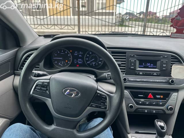 Hyundai Elantra VI (AD) 2.0 AT