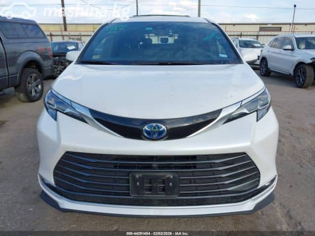 Toyota Sienna IV 2.5hyb AT