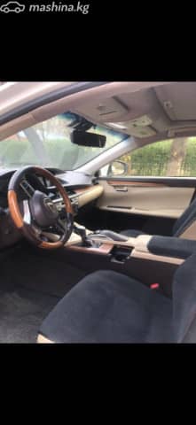 Lexus ES VII 300h 2.5hyb CVT