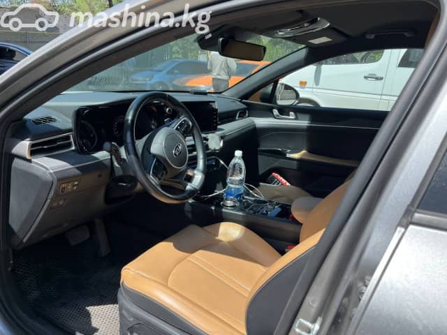 Kia K5 III 2.0hyb AT