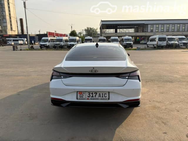 Hyundai Avante VII 1.6 CVT
