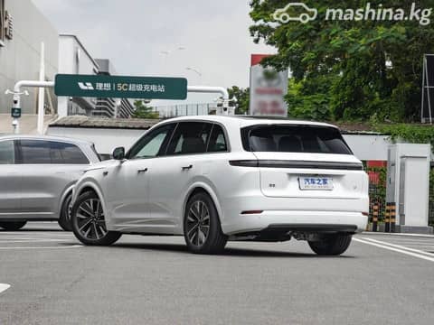 LiXiang L7 Рестайлинг 1.5hyb AT 4WD