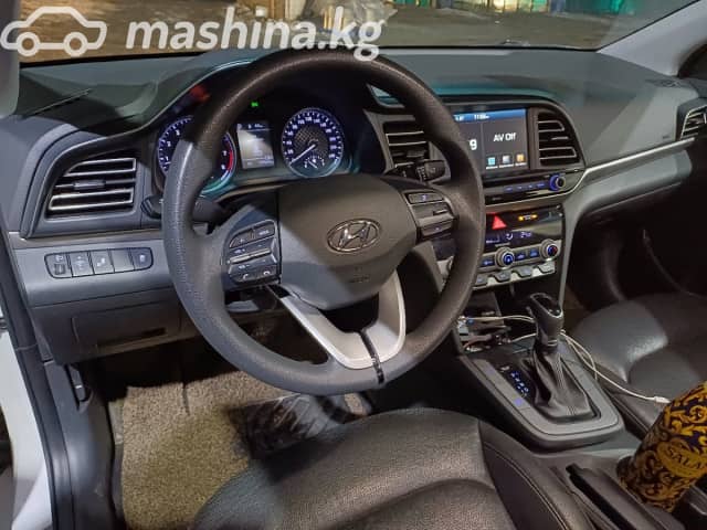 Hyundai Avante VI Рестайлинг 1.6 CVT