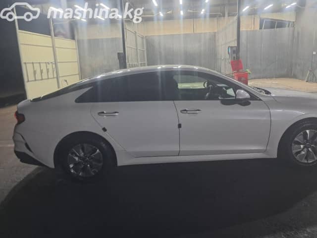 Kia K5 III 2.0hyb AT