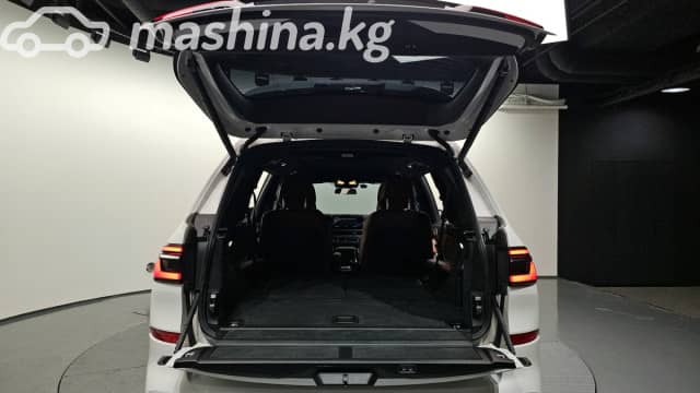 BMW X7 I (G07) Рестайлинг M60i 4.4 AT 4WD