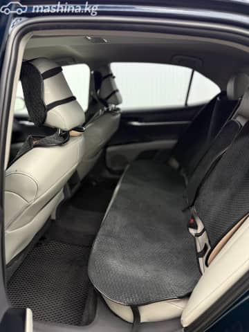 Toyota Camry VIII (XV70) 2.5 AT