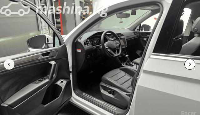 Volkswagen Tiguan II Рестайлинг 2.0 AT 4WD