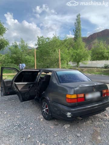 Volkswagen Vento 1.8 MT
