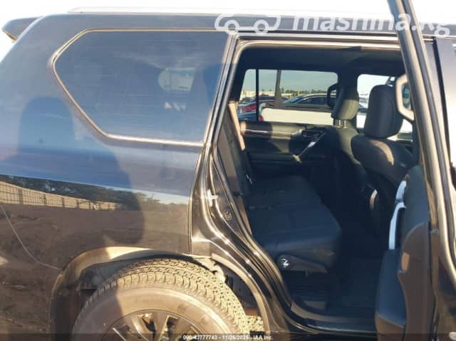 Lexus GX II Рестайлинг 2 460 4.6 AT 4WD