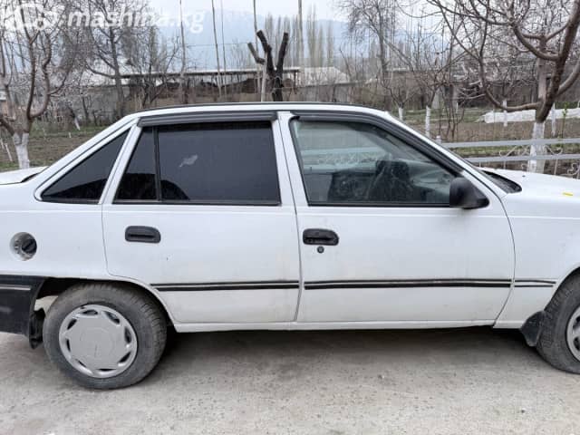 Daewoo Nexia I 1.5 MT