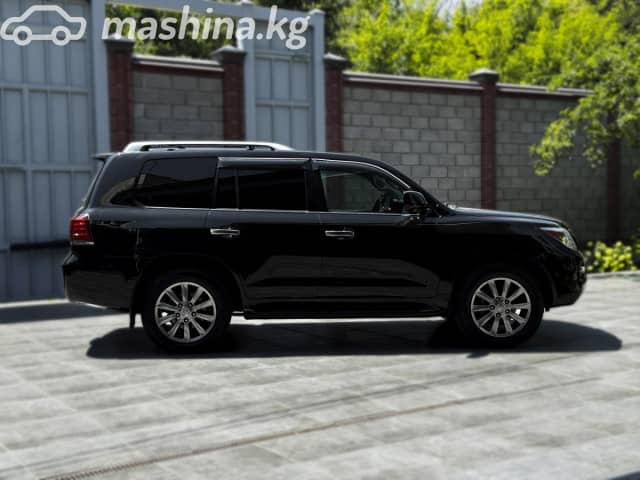 Lexus LX III 570 5.7 AT 4WD