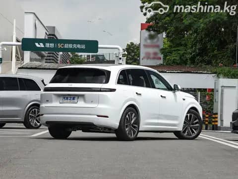 LiXiang L7 Рестайлинг 1.5hyb AT 4WD