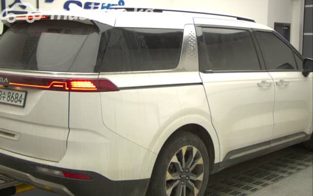 Kia Carnival IV 2.2d AT