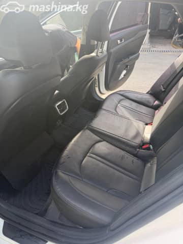 Kia K5 III LPi 2.0 AT