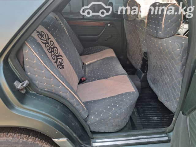 Mercedes-Benz E-Класс I (W124) 220 2.2 AT