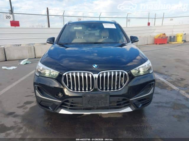BMW X1 II (F48) Рестайлинг 28i xDrive 2.0 AT 4WD