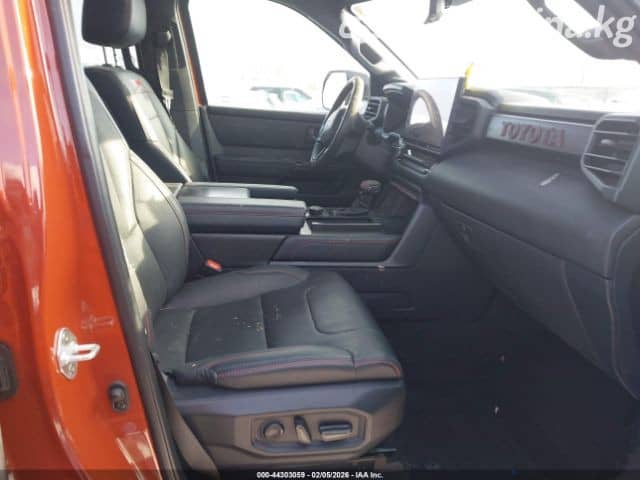 Toyota Sequoia III 3.5hyb AT 4WD