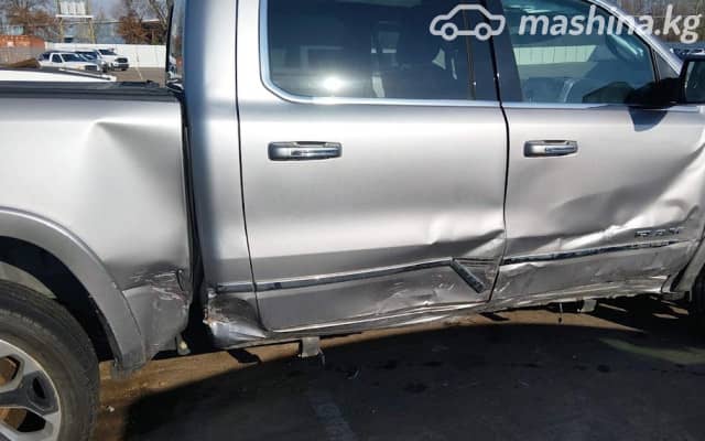 RAM 1500 V Quad Cab 5.7 AT 4WD
