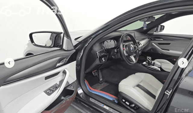 BMW M5 VI (F90) 4.4 Steptronic xDrive