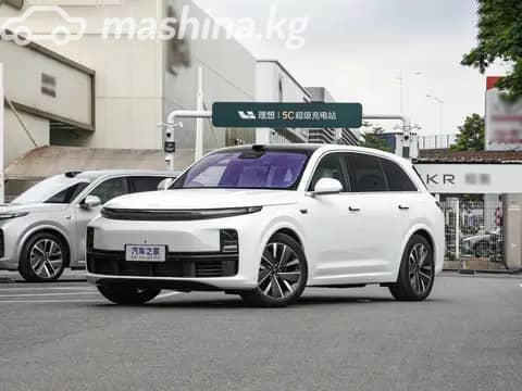 LiXiang L7 Рестайлинг 1.5hyb AT 4WD