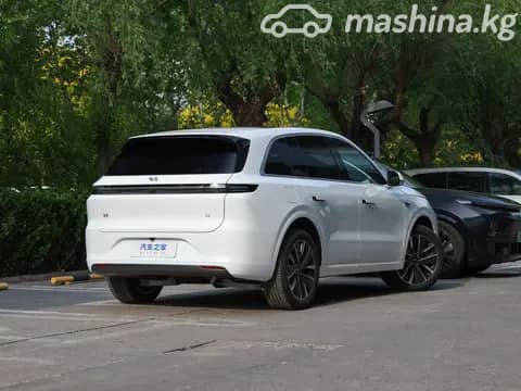 LiXiang L6 1.5hyb AT 4WD