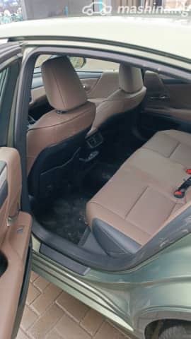 Lexus ES VII Рестайлинг 2 200 2.0 CVT