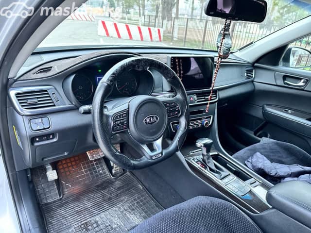 Kia K5 II 2.0 AT