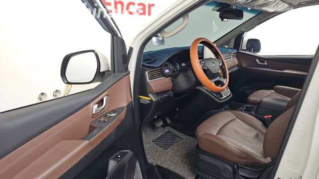 Hyundai Starex (H-1) II Рестайлинг 2 2.5d AT 4WD
