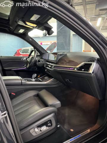 BMW X7 I (G07) Рестайлинг M60i 4.4 AT 4WD