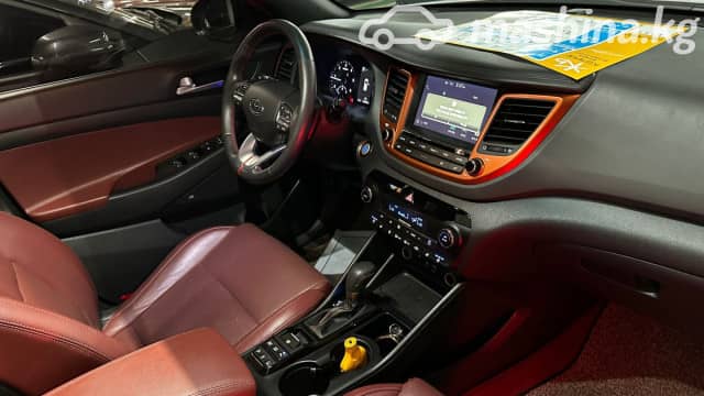 Hyundai Tucson III Рестайлинг 2.0d AT
