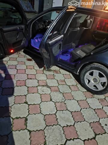 Volkswagen Golf IV 1.6 MT