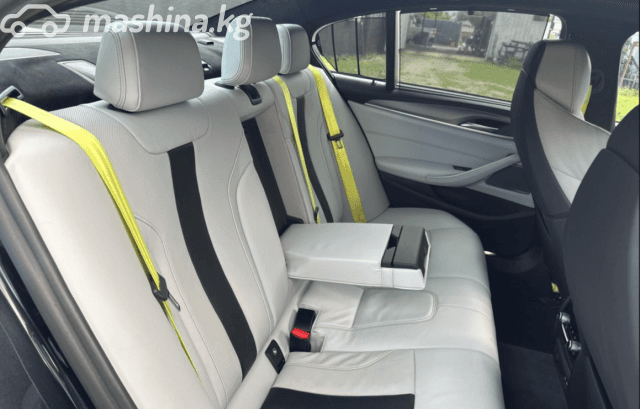 BMW M5 VI (F90) Рестайлинг 4.4 AT 4WD