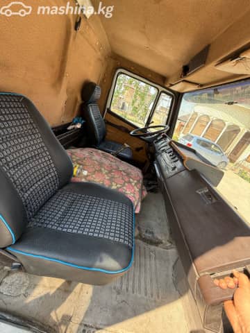 Mercedes-Benz 814