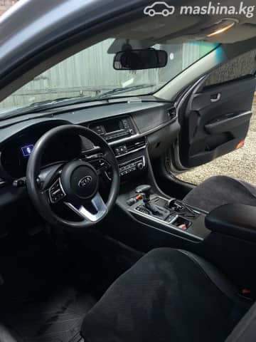 Kia K5 II 2.0 AT