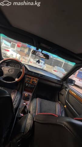 Mercedes-Benz E-Класс I (W124) 220 2.2 MT