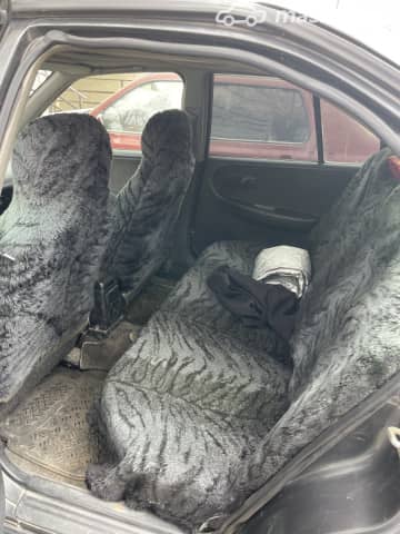 Nissan Primera I (P10) 1.6 MT