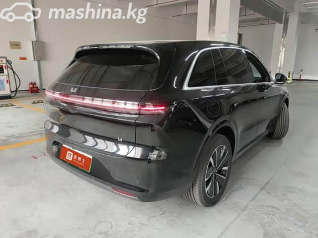 LiXiang L6 1.5hyb AT 4WD