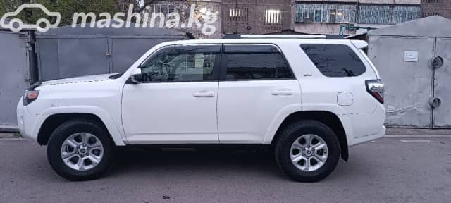 Toyota 4Runner V Рестайлинг 4.0 AT 4WD