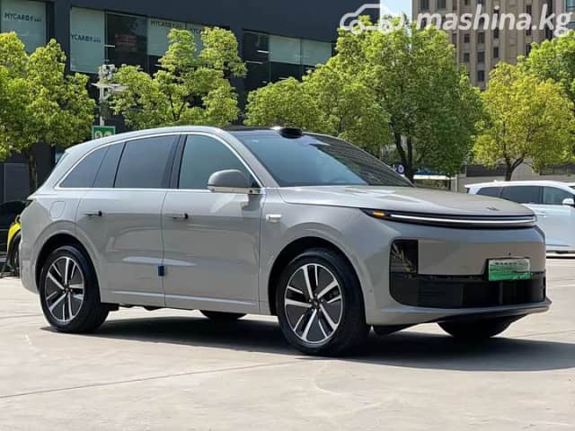 LiXiang L6 1.5hyb AT 4WD