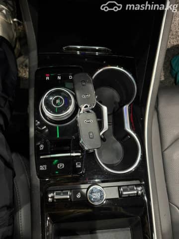 Kia K5 III 1.6 AT