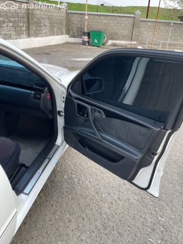 Mercedes-Benz E-Класс II (W210, S210) Рестайлинг 320 3.2 AT