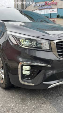 Kia Carnival III 2.2d AT