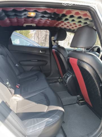 Kia K5 II 2.0 AT