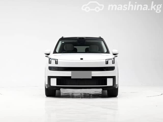 Lynk & Co 900 2.0hyb AT 4WD