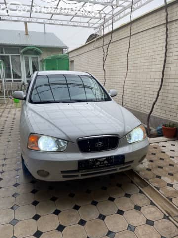 Hyundai Elantra III (XD) 1.6 MT