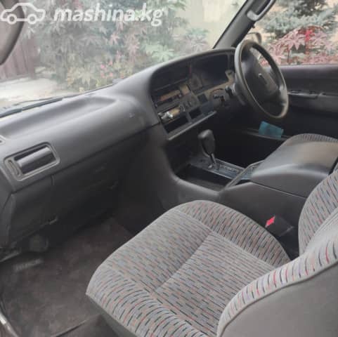 Toyota HiAce H100 3.0d AT 4WD
