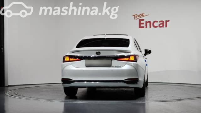 Lexus ES VII Рестайлинг 300h 2.5hyb CVT