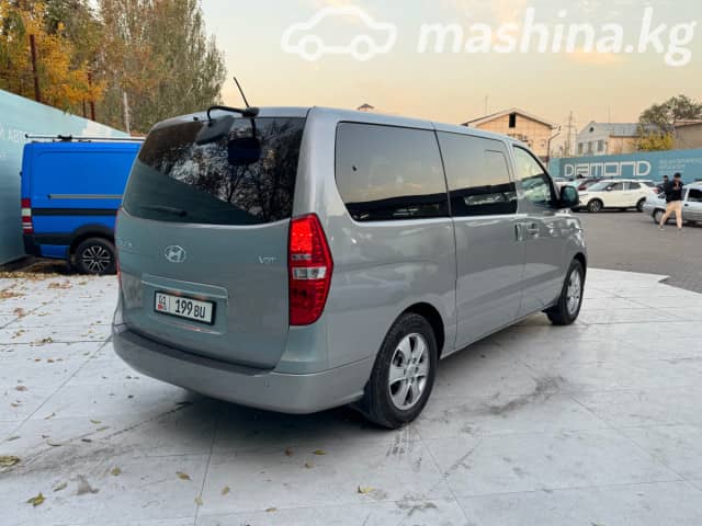 Hyundai Starex (H-1) II Рестайлинг 2 2.5d AT