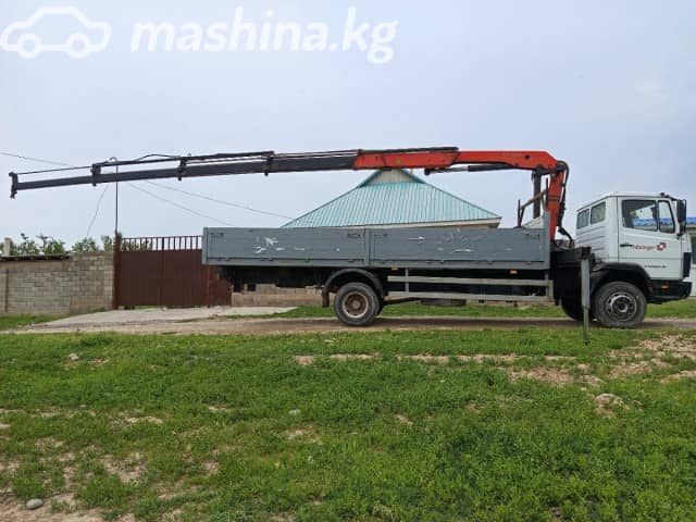 Mercedes-Benz Фургон (6х2)