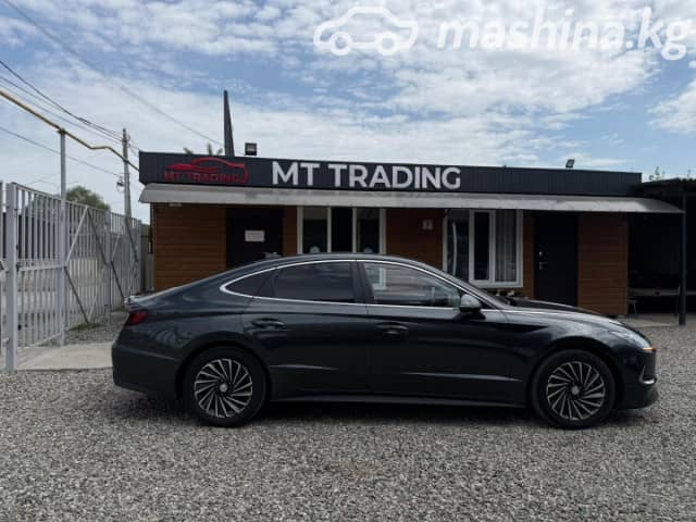Hyundai Sonata VIII (DN8) 2.0hyb AT